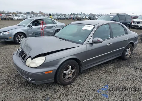 2004 Hyundai Sonata z USA, uszkodzony, nr VIN KMHWF25H84A999725